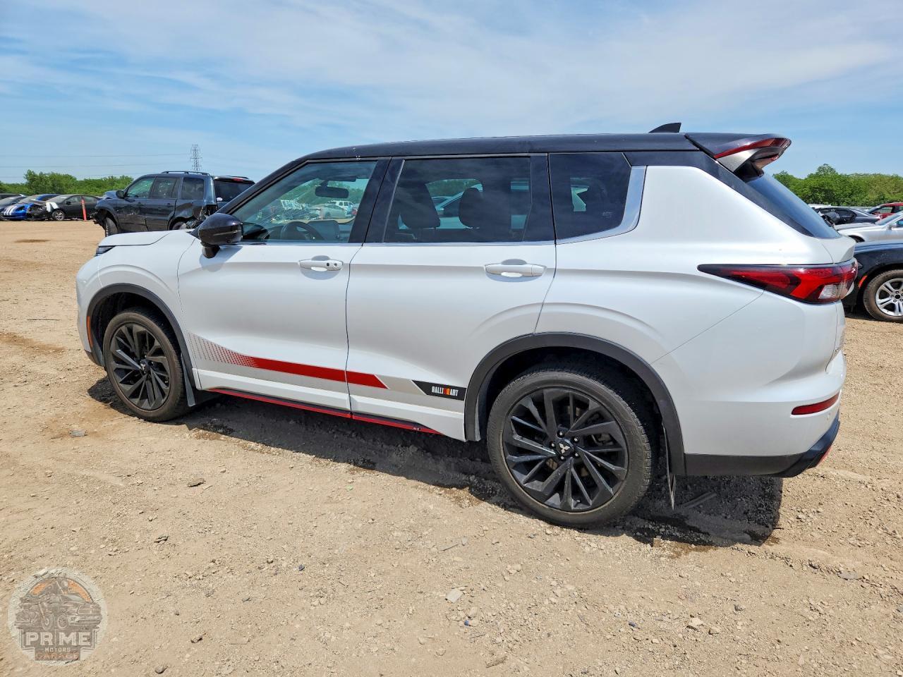 2023 MITSUBISHI OUTLANDER — фото 2