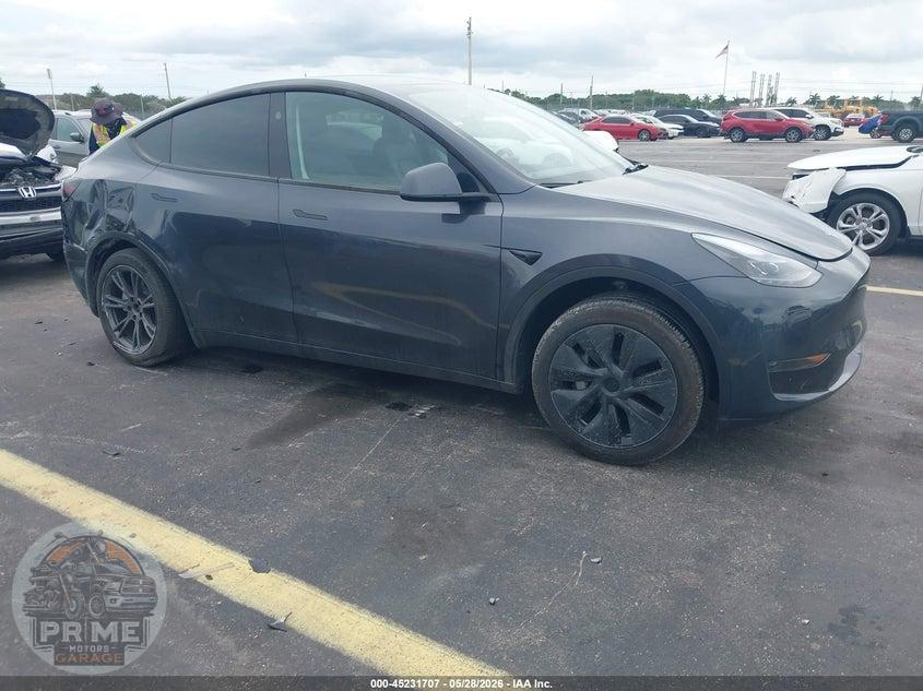2025 TESLA MODEL Y LONG RANGE DUAL MOTOR REAR-WHEEL DRIVE — фото 1