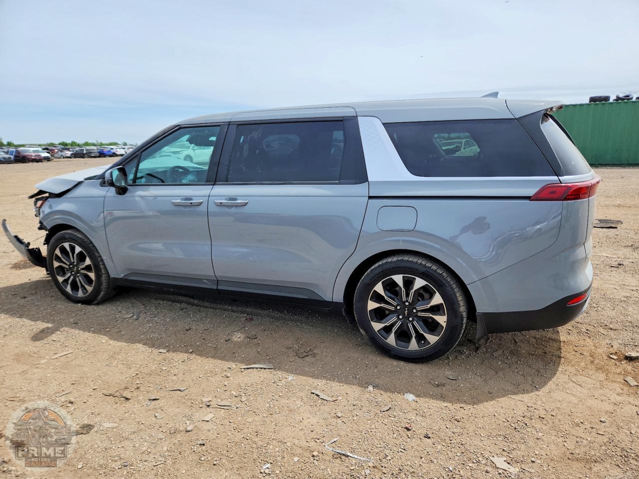 2023 KIA CARNIVAL — фото 2