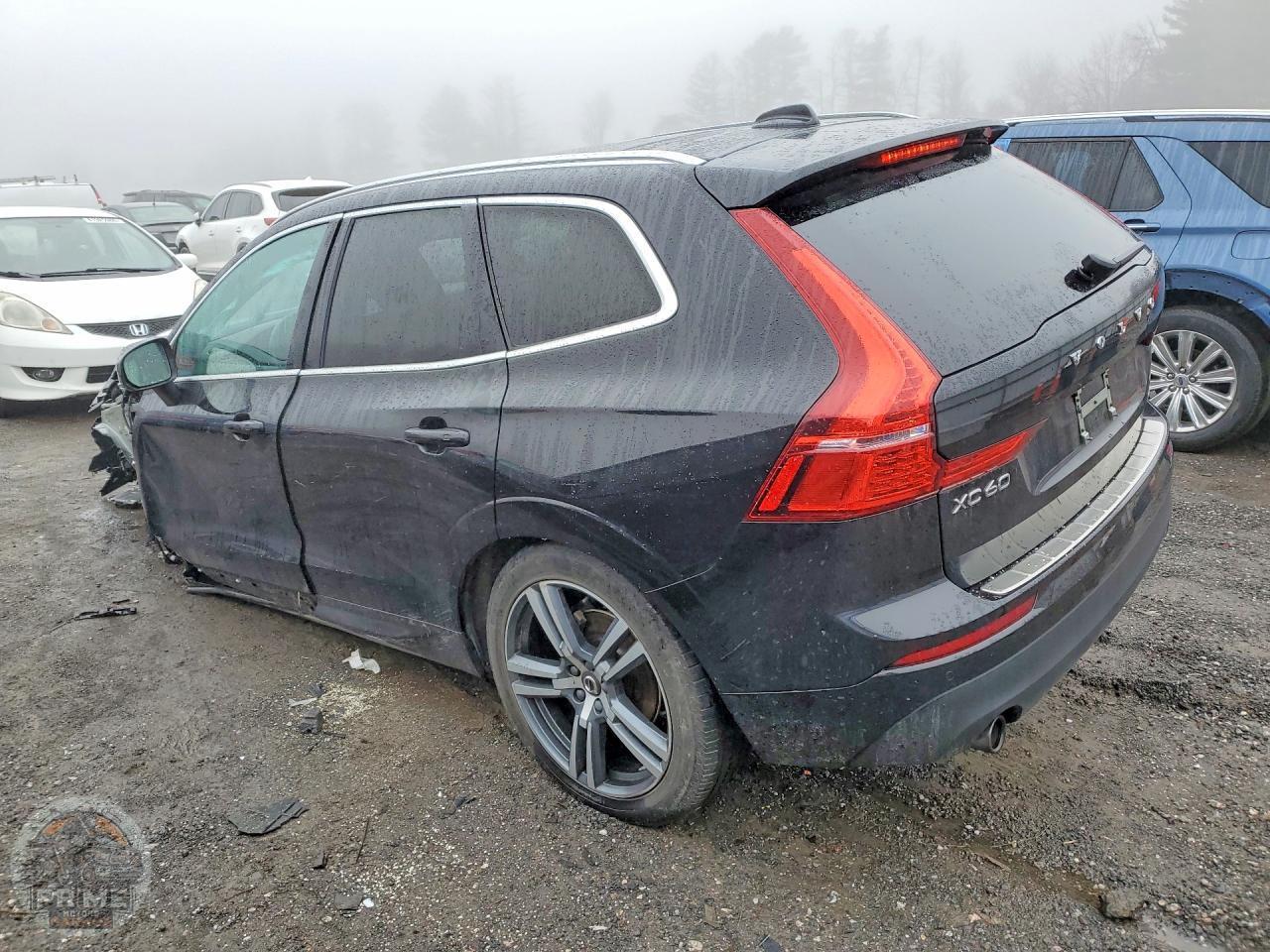 2021 VOLVO XC60 — фото 2
