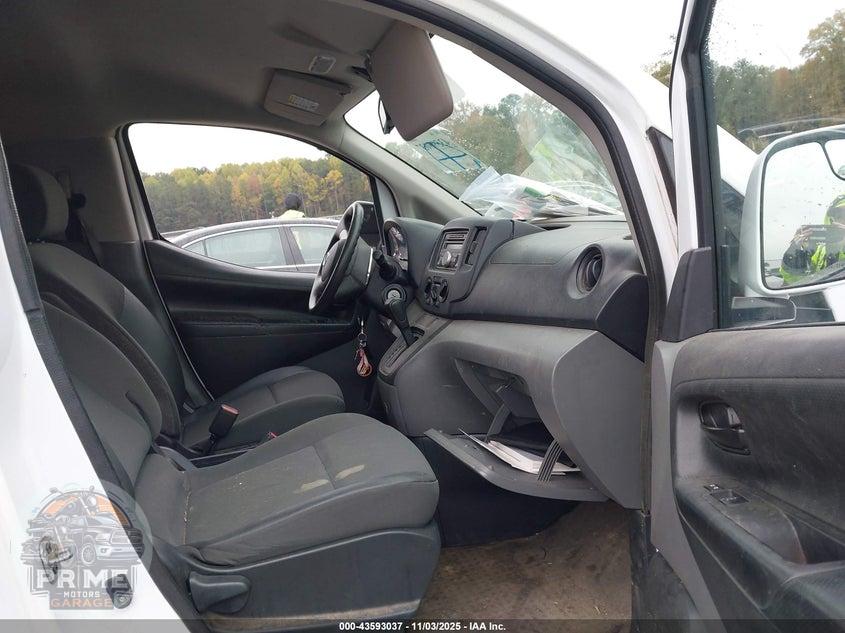 2017 NISSAN NV200 SV — фото 5
