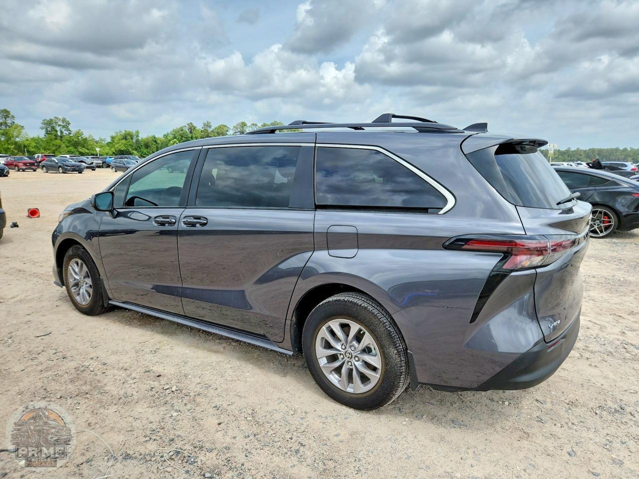 2025 TOYOTA SIENNA — фото 2