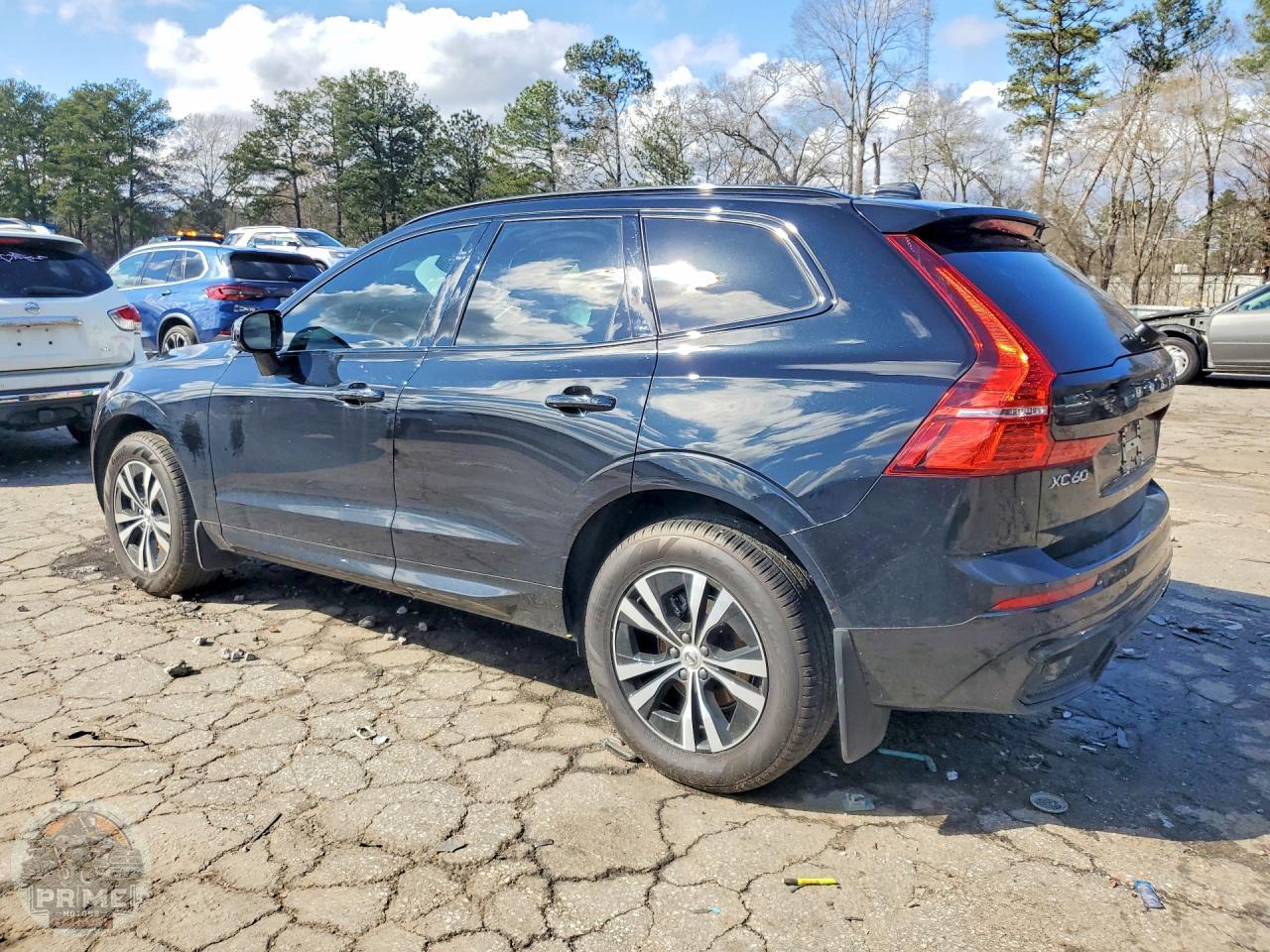 2025 VOLVO XC60 — фото 2