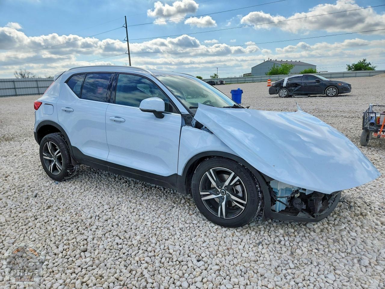 2024 VOLVO XC40 — фото 4