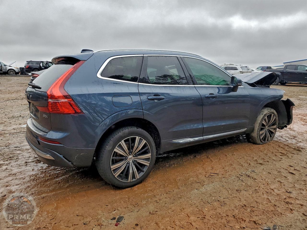 2022 VOLVO XC60 — фото 3