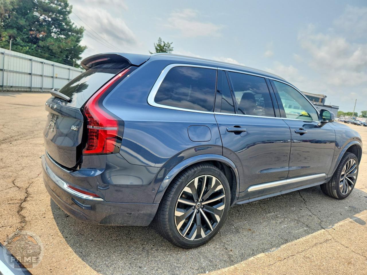 2026 VOLVO XC90 — фото 3