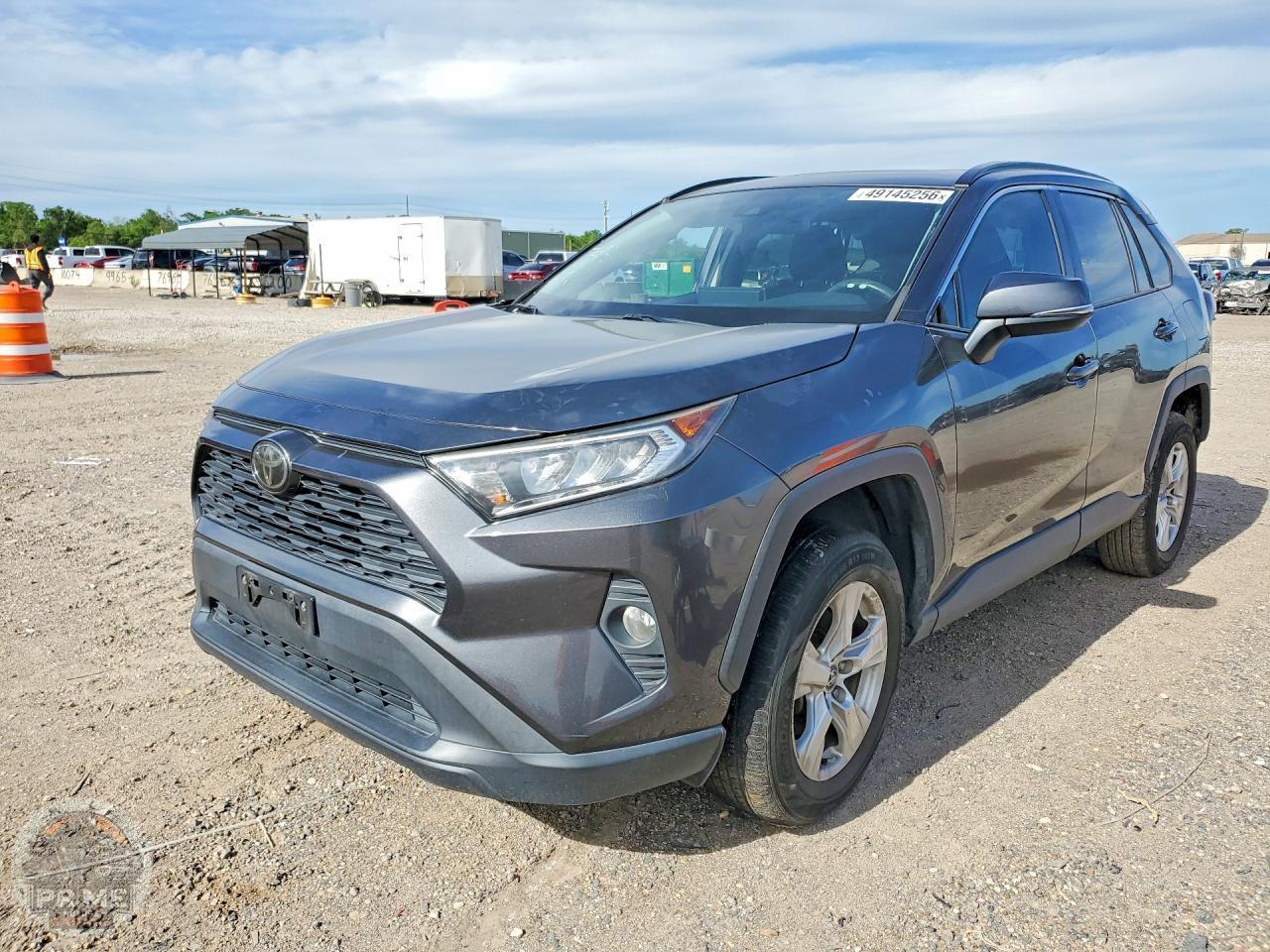 2020 TOYOTA RAV4 — фото 1