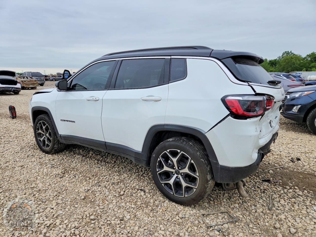 2025 JEEP COMPASS — фото 2