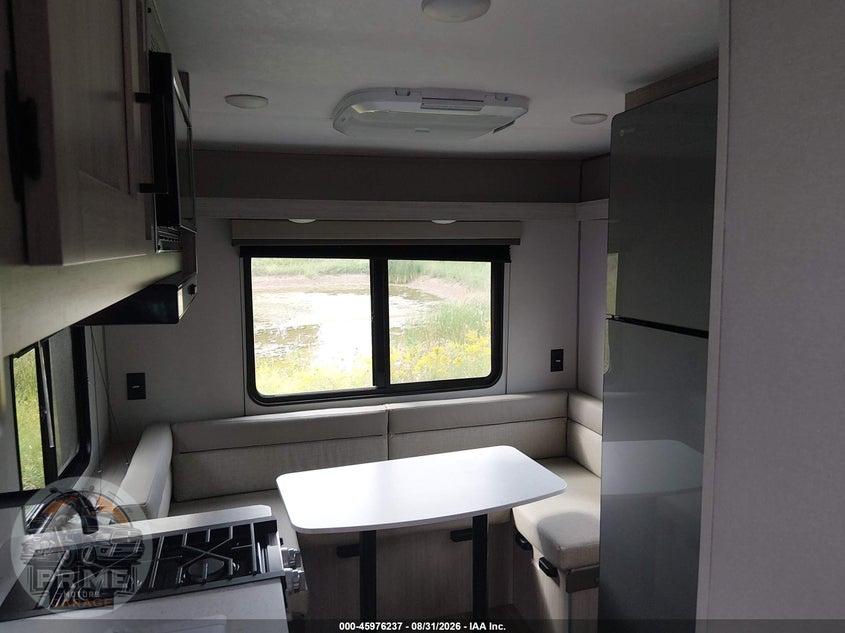 2026 FOREST RIVER COACHMEN CATALINA SUMMIT 154RDX TRAVEL TRAILER — фото 16