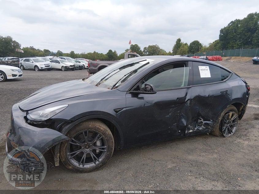 2025 TESLA MODEL Y LONG RANGE DUAL MOTOR ALL-WHEEL DRIVE — фото 6