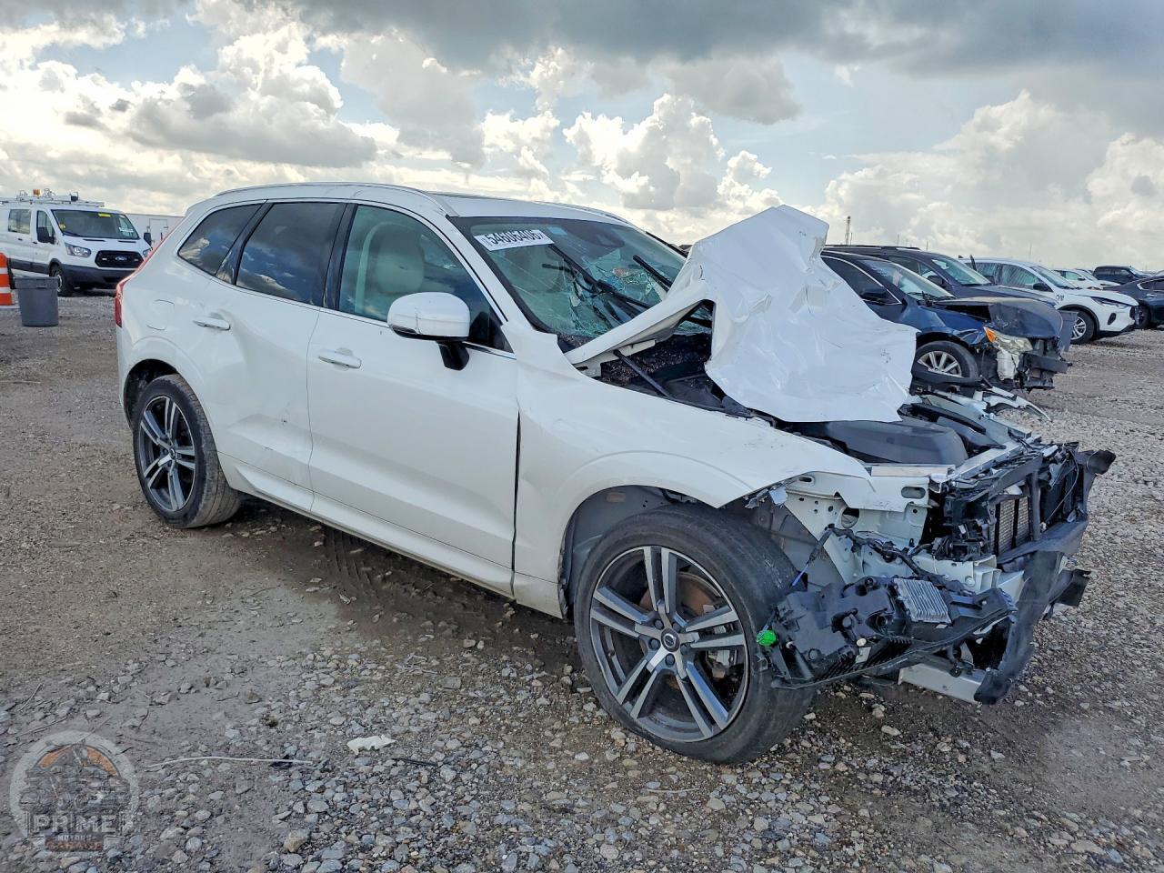 2020 VOLVO XC60 — фото 4