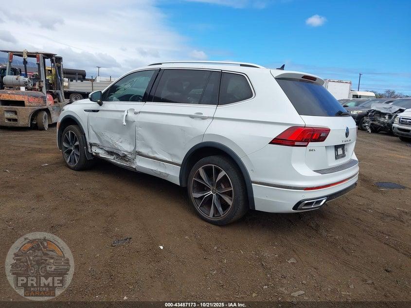 2022 VOLKSWAGEN TIGUAN 2.0T SEL R-LINE — фото 3