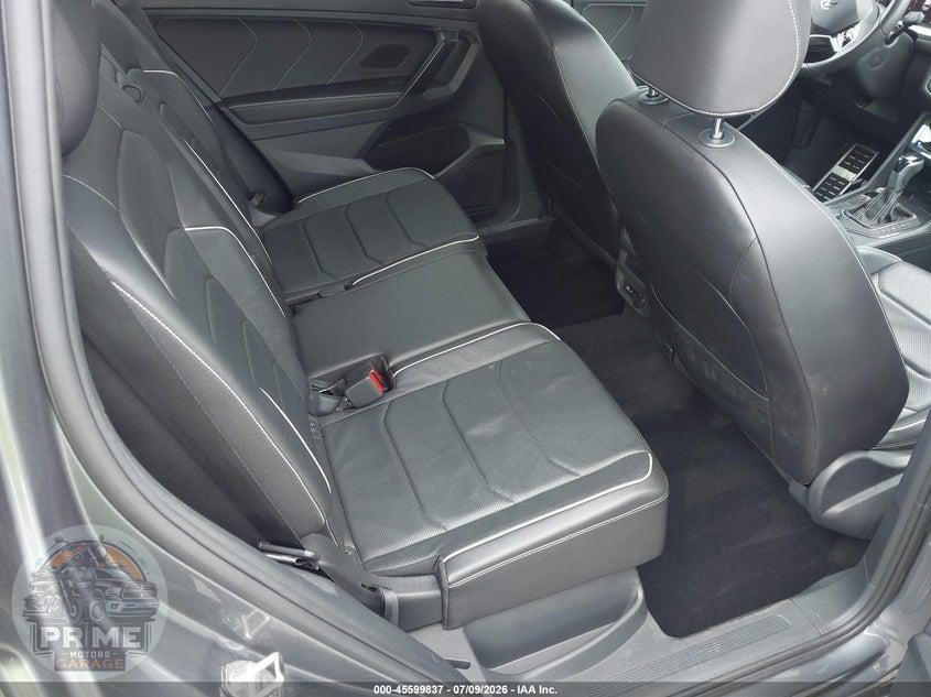 2022 VOLKSWAGEN TIGUAN 2.0T SEL R-LINE — фото 8