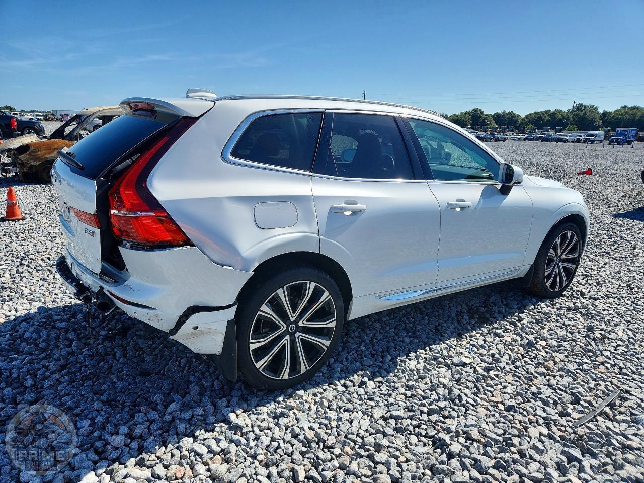 2023 VOLVO XC60 — фото 2