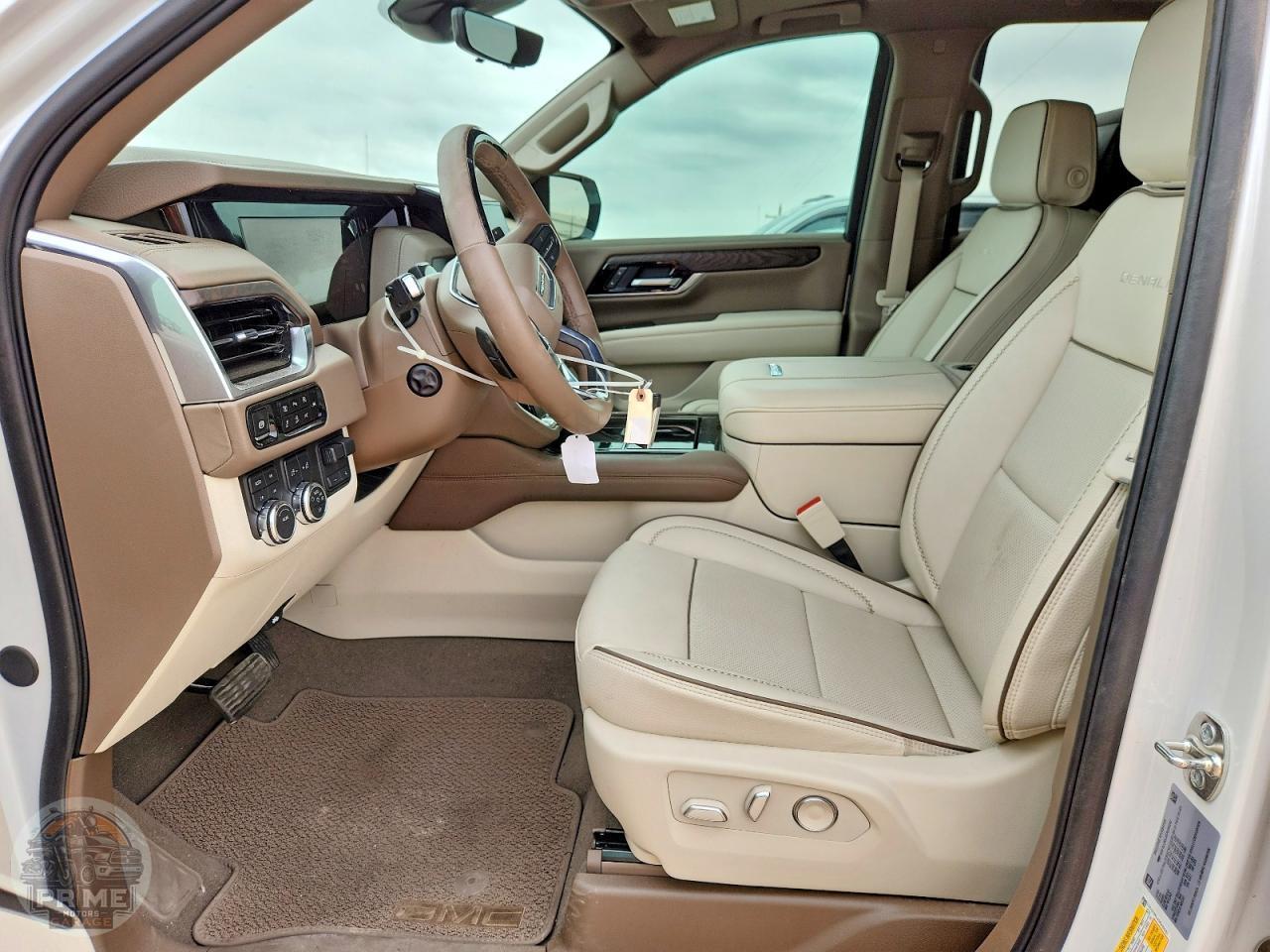 2025 GMC YUKON — фото 7