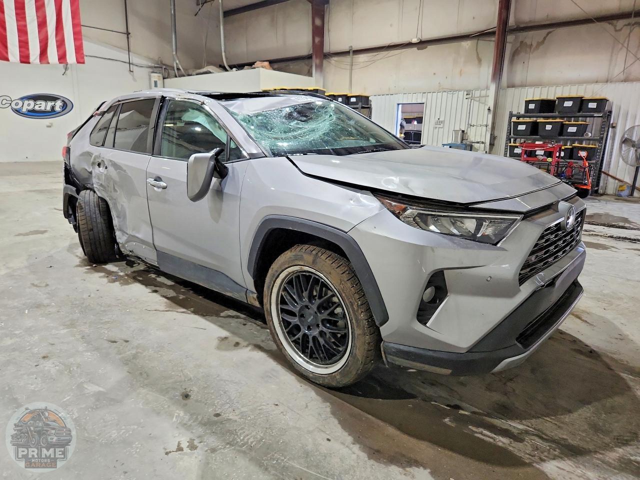 2020 TOYOTA RAV4 — фото 17