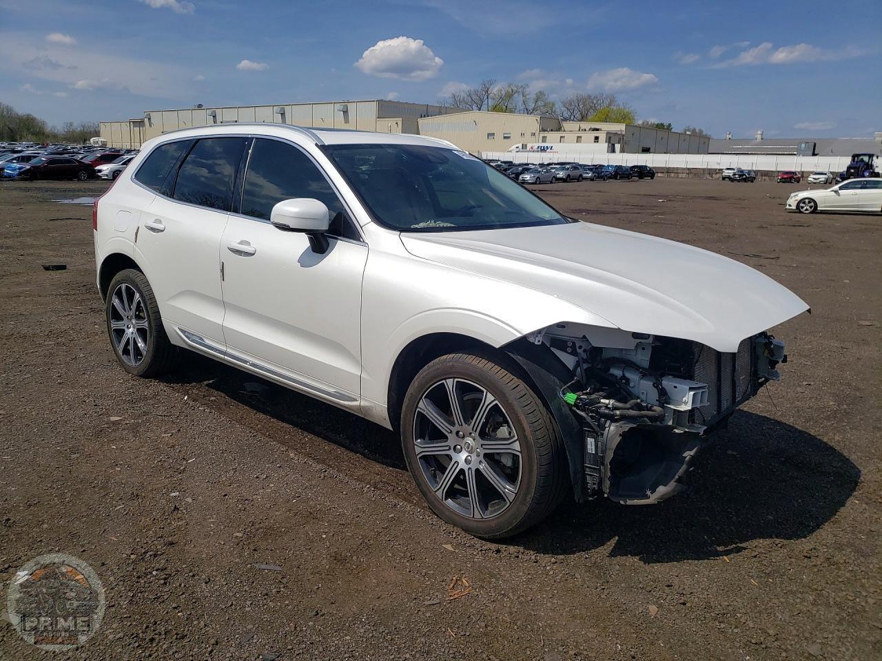 2021 VOLVO XC60 — фото 4
