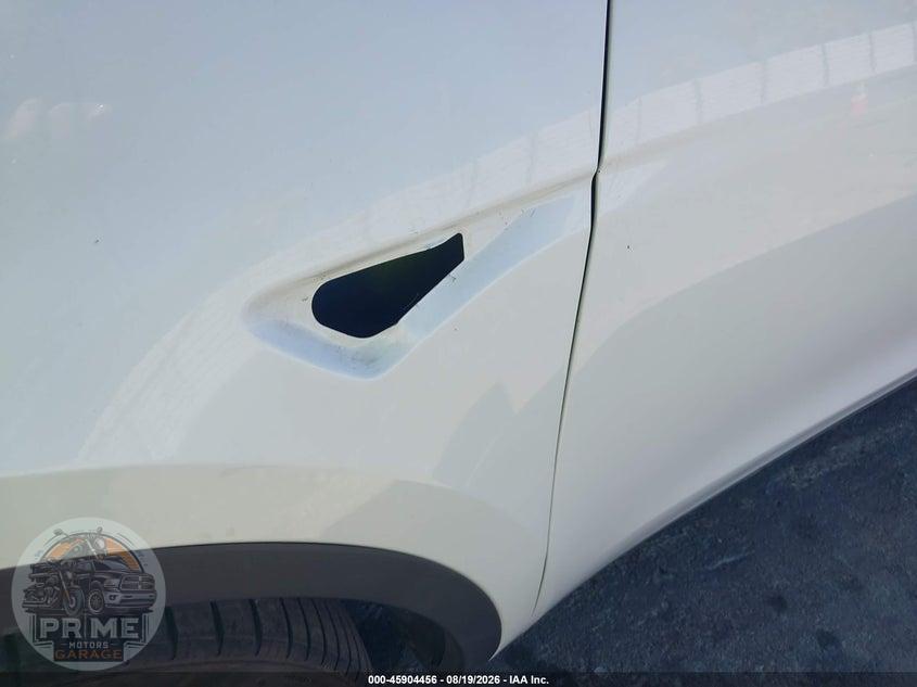 2022 TESLA MODEL Y PERFORMANCE DUAL MOTOR ALL-WHEEL DRIVE — фото 6