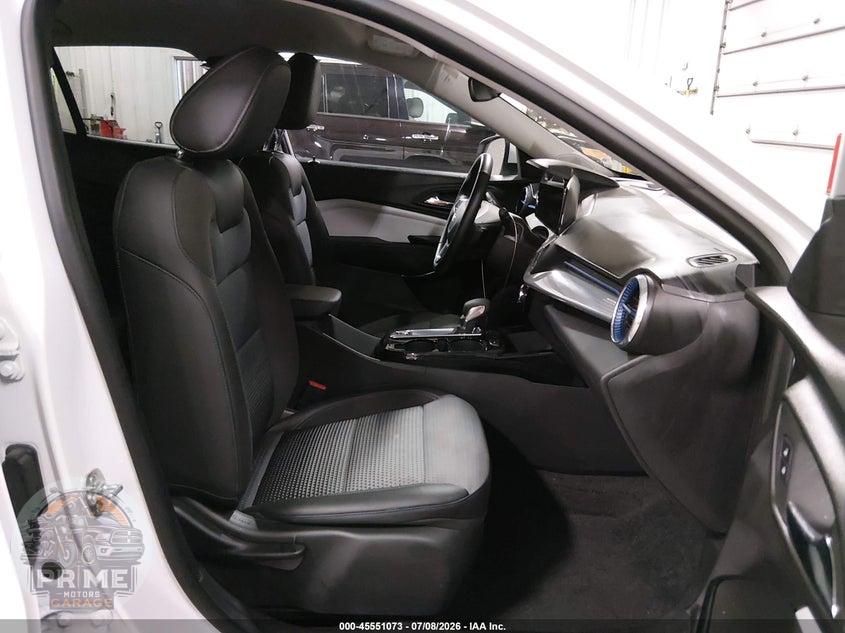 2025 CHEVROLET TRAX FWD LT — фото 5