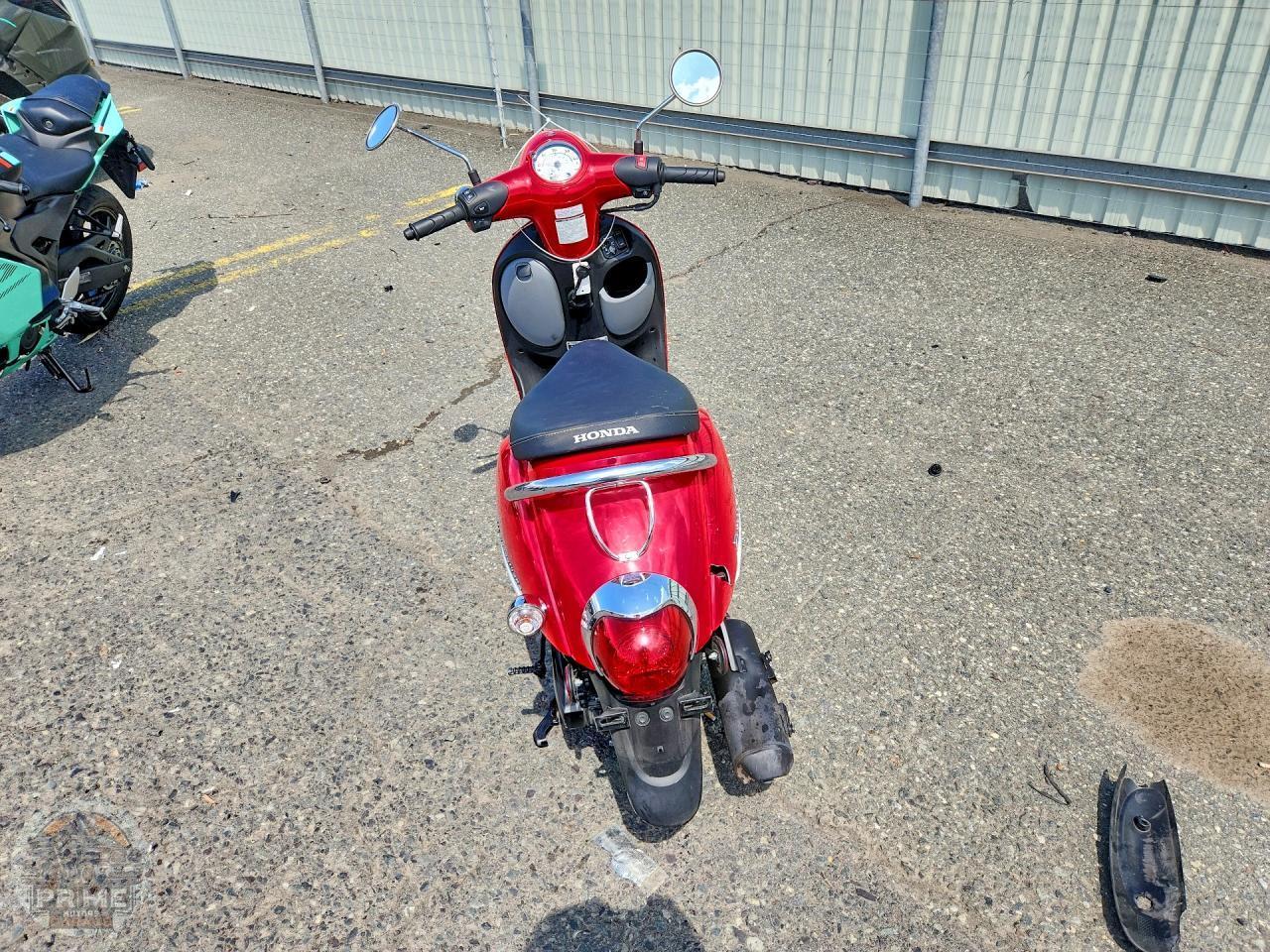 2017 HONDA NCW50 — фото 4