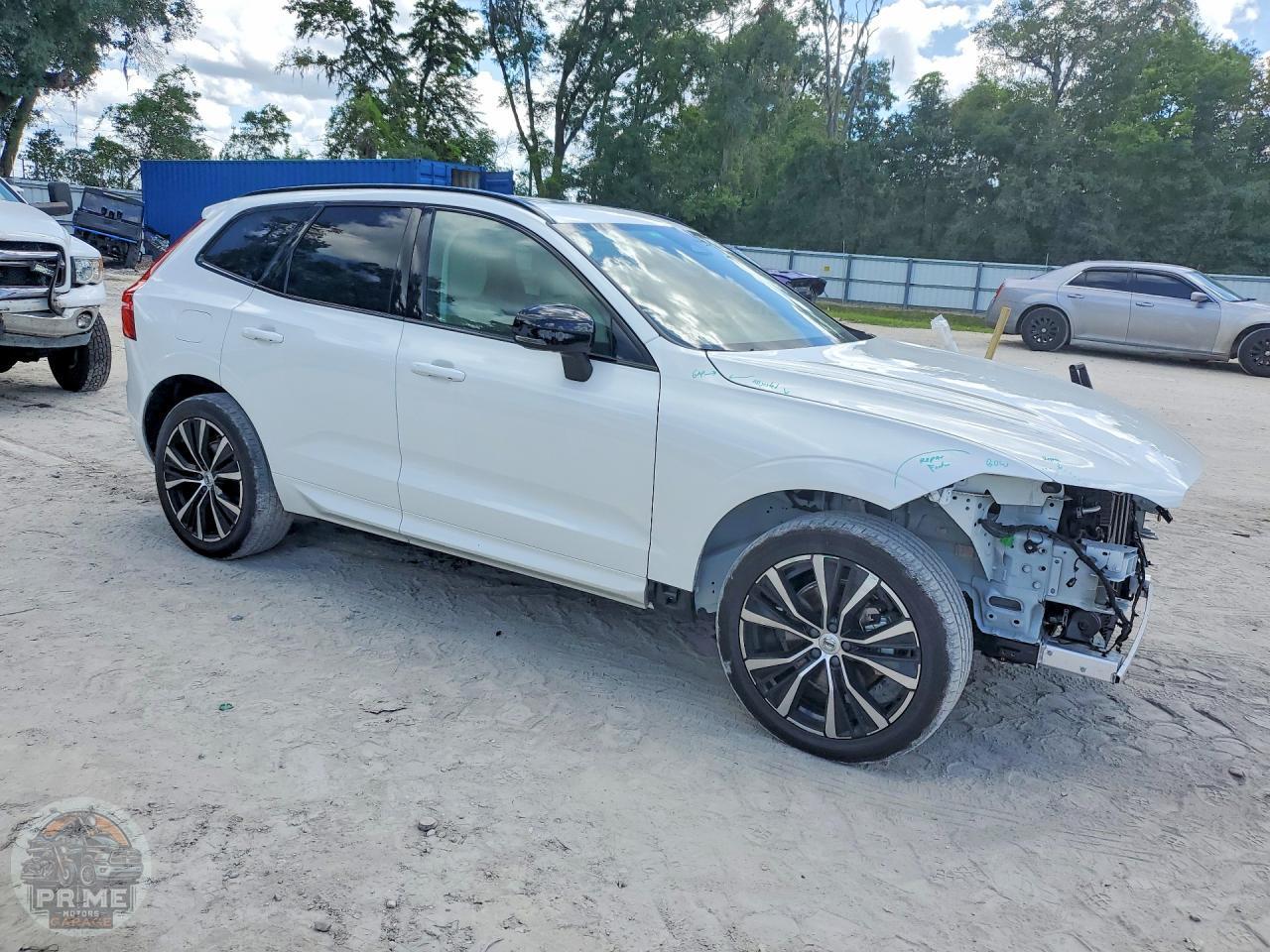 2024 VOLVO XC60 — фото 4