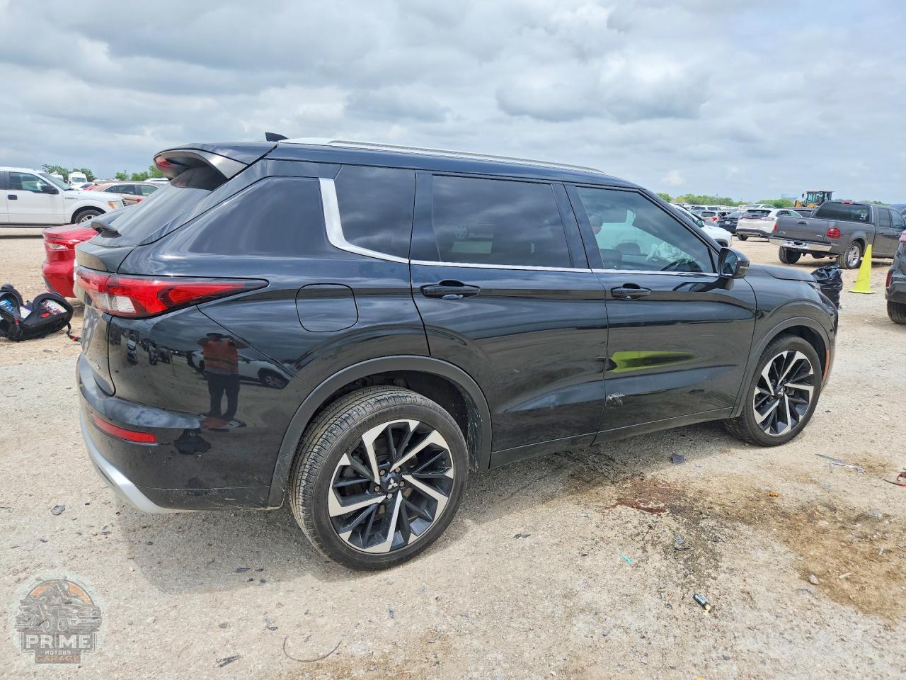 2022 MITSUBISHI OUTLANDER — фото 3