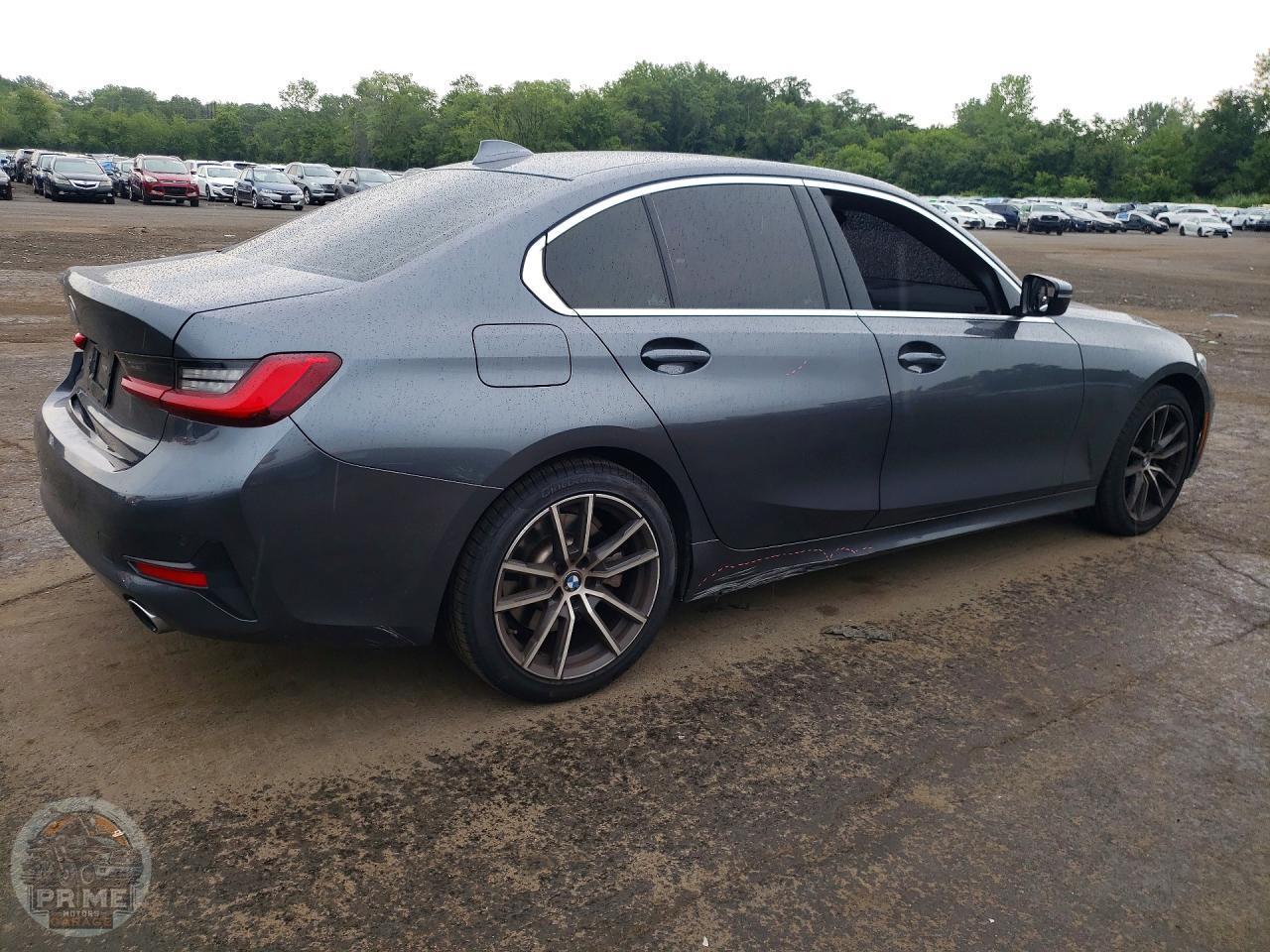 2021 BMW 3 SERIES — фото 3