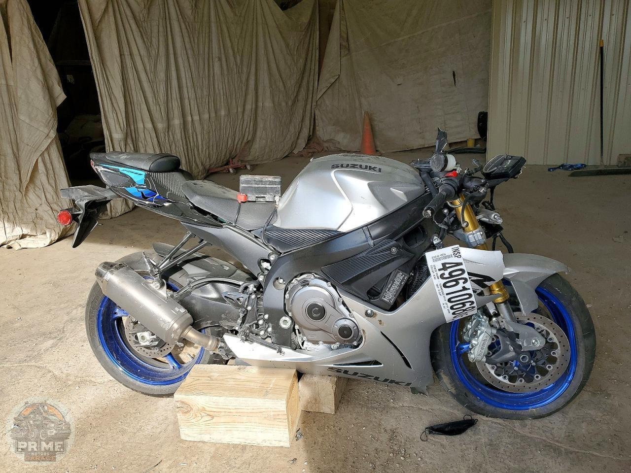 2026 SUZUKI GSX R750 — фото 1