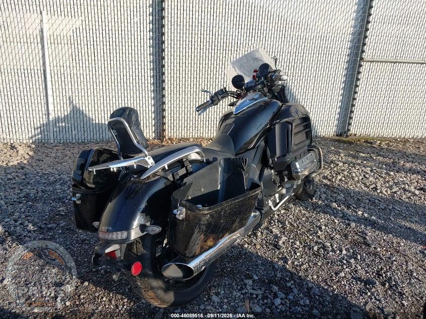 2014 HONDA GL1800 C — фото 4