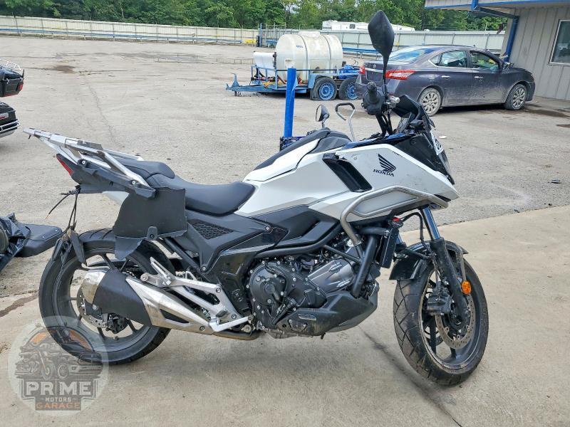 2025 HONDA NC750 — фото 1