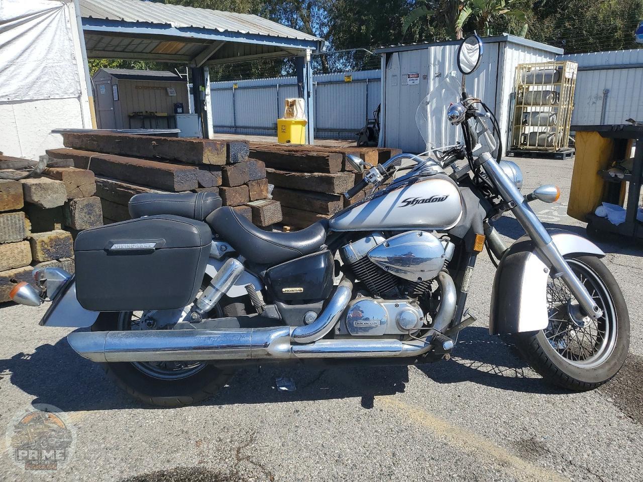 2004 HONDA VT750 — фото 1