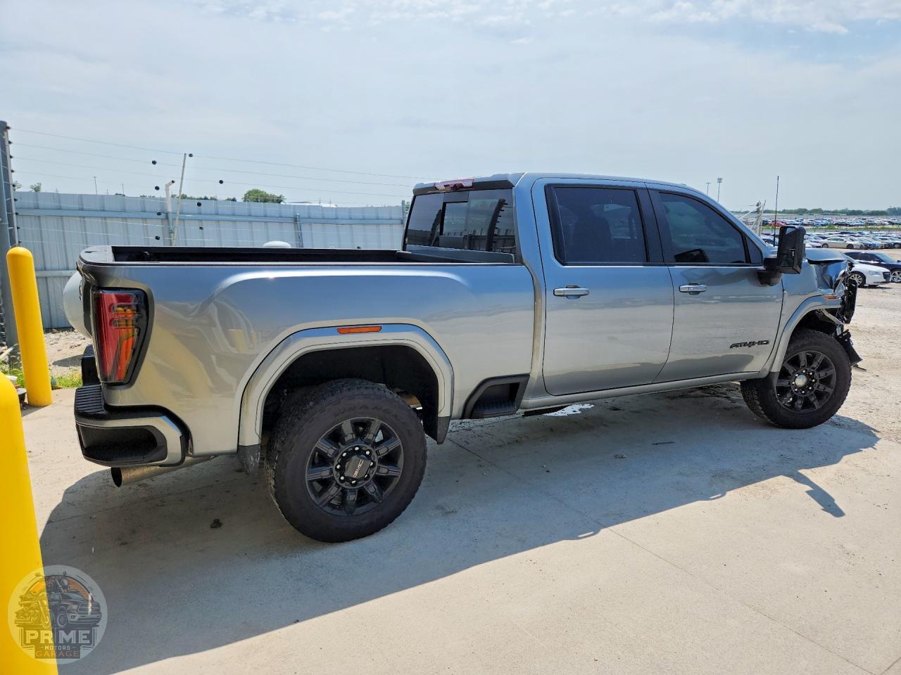 2024 GMC SIERRA — фото 3