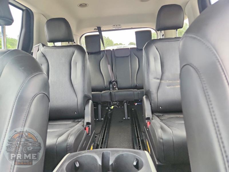 2022 KIA CARNIVAL — фото 10
