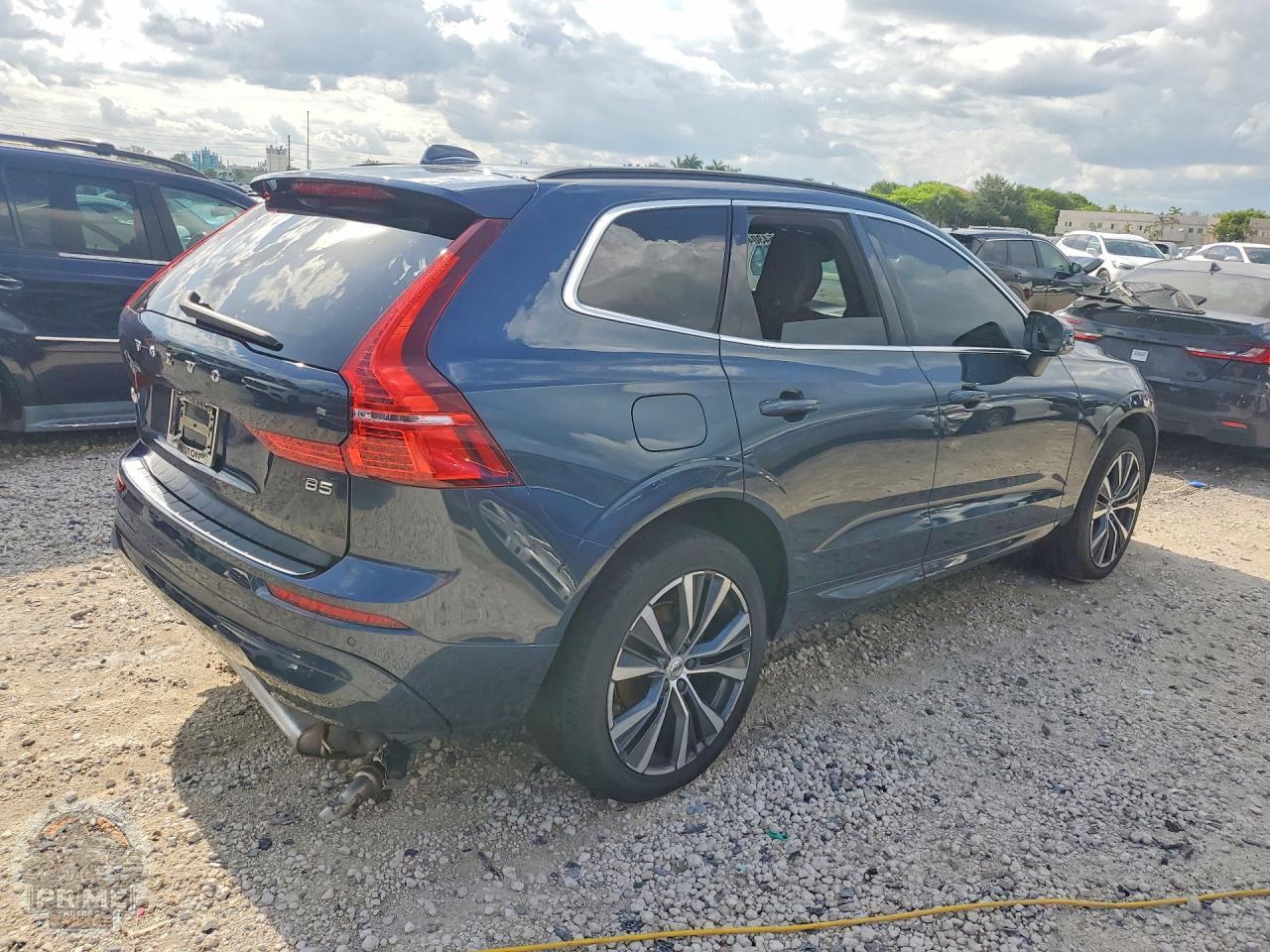2022 VOLVO XC60 — фото 3