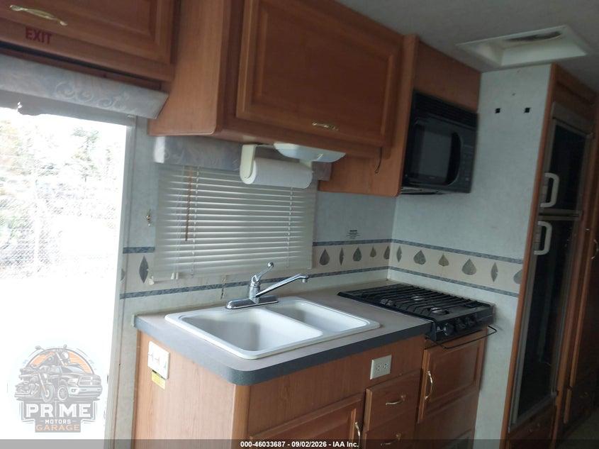 2002 WORKHORSE CUSTOM CHASSIS MOTORHOME CHASSIS P3500 — фото 12