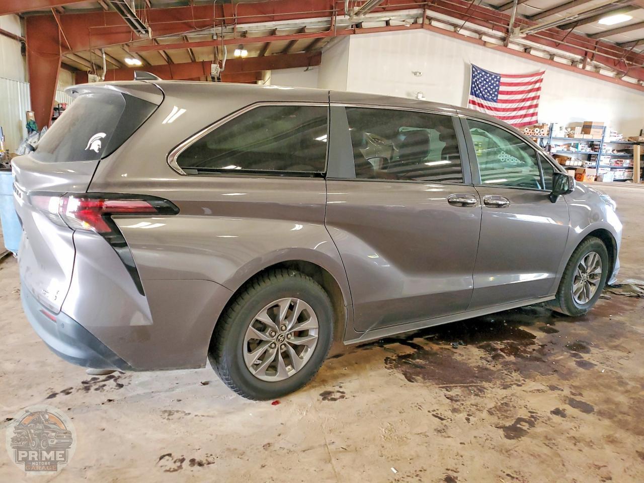 2024 TOYOTA SIENNA — фото 3