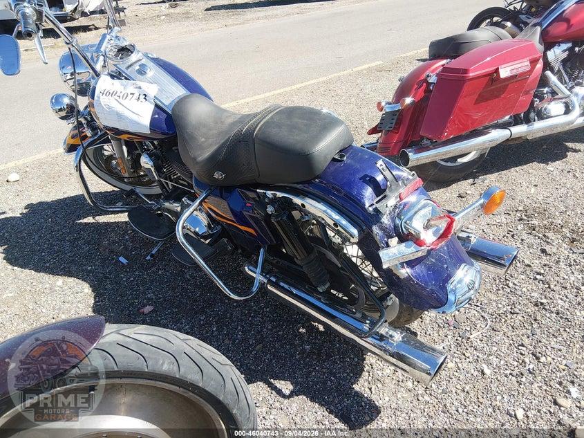 2012 HARLEY-DAVIDSON FLHRC (ROAD KING CLASSIC) ROAD KING CLASSIC — фото 3