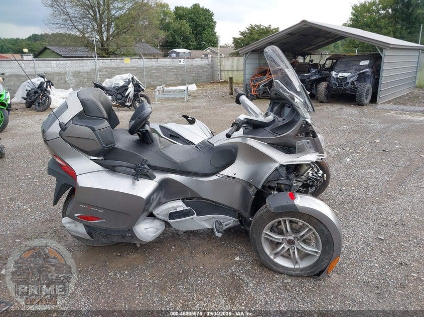 2012 CAN-AM SPYDER ROADSTER RTS — фото 13