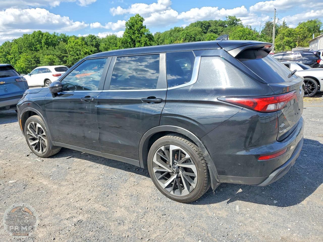 2022 MITSUBISHI OUTLANDER — фото 2
