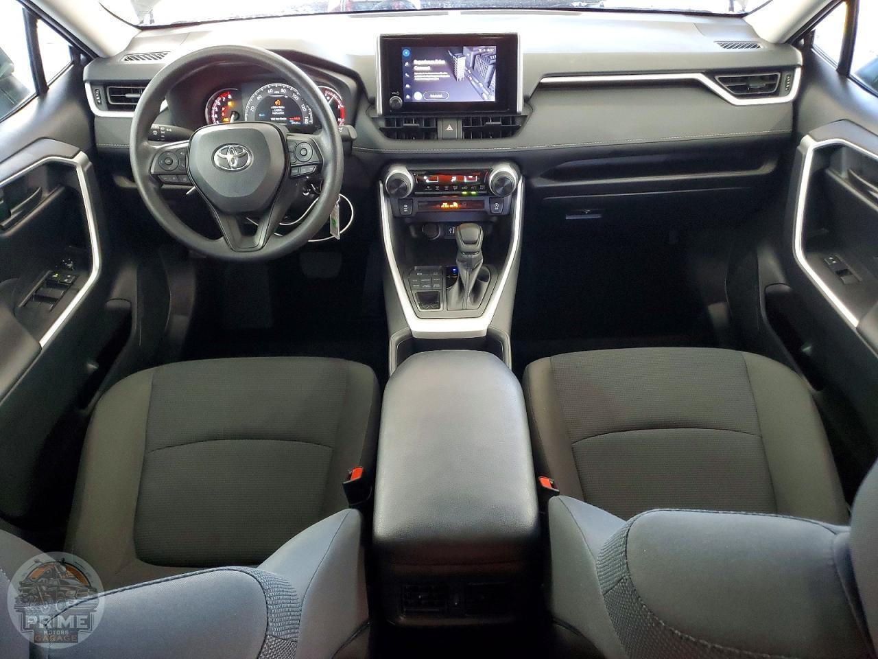 2025 TOYOTA RAV4 — фото 8
