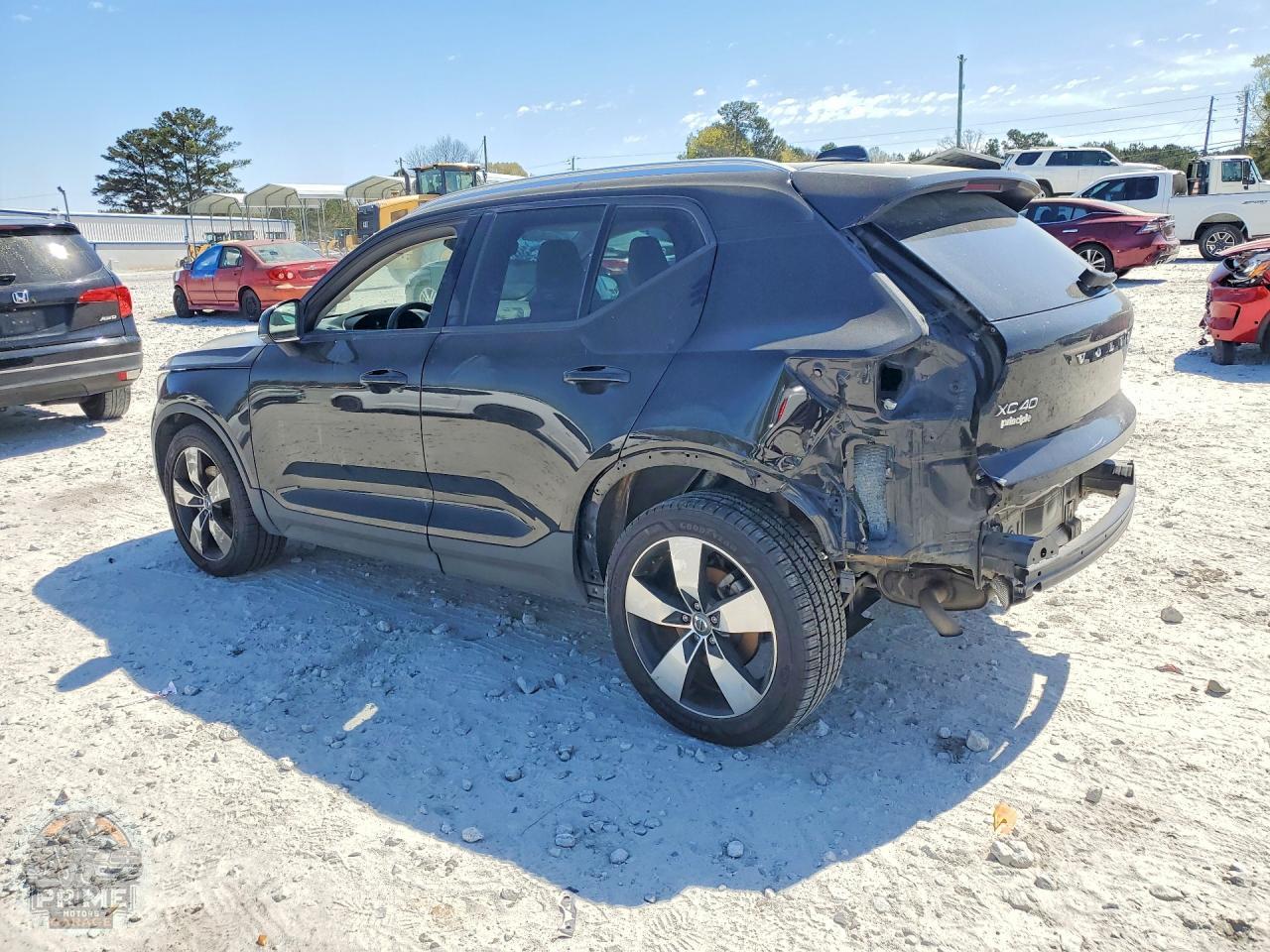 2020 VOLVO XC40 — фото 2
