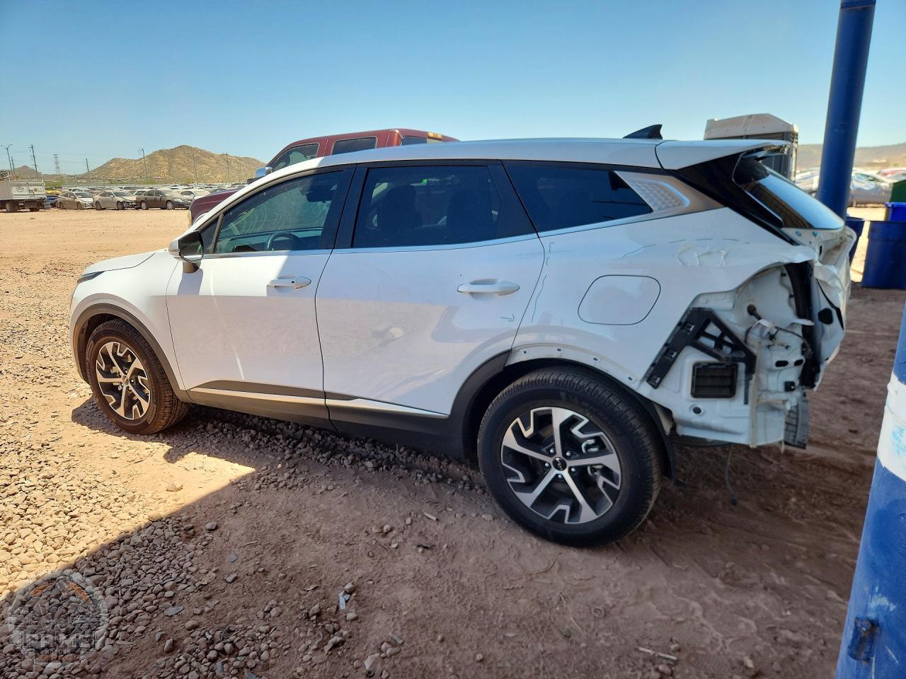 2024 KIA SPORTAGE — фото 2
