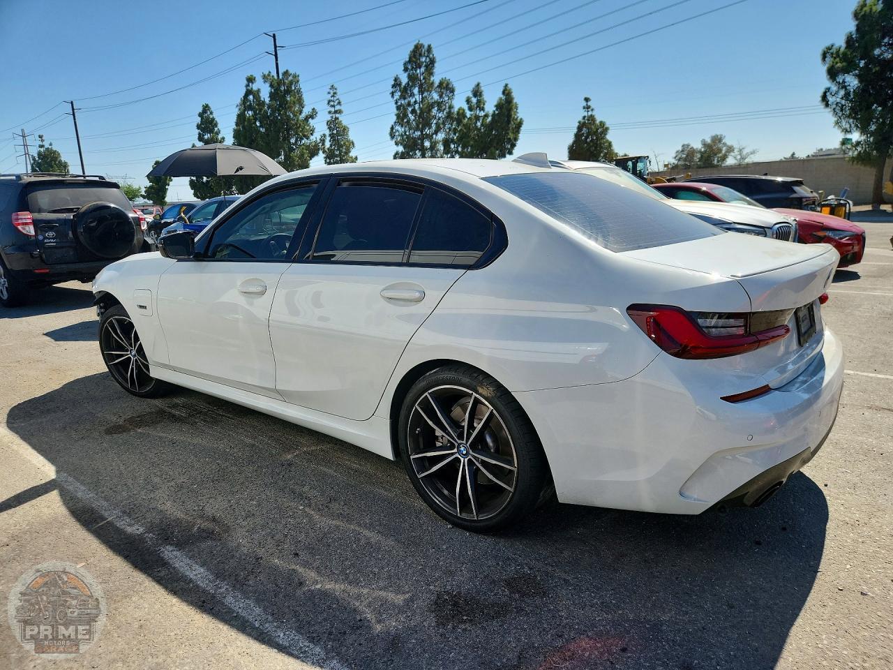 2022 BMW 3 SERIES — фото 2