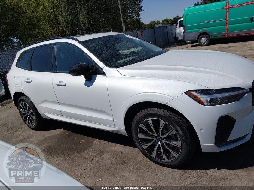 2024 VOLVO XC60 B5 PLUS DARK THEME — фото 13