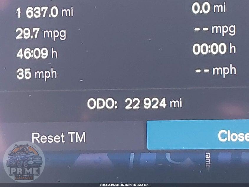 2025 VOLVO XC40 B5 CORE BRIGHT THEME — фото 15