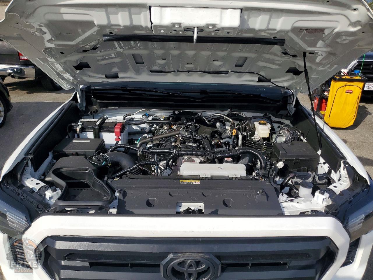 2025 TOYOTA TACOMA — фото 11