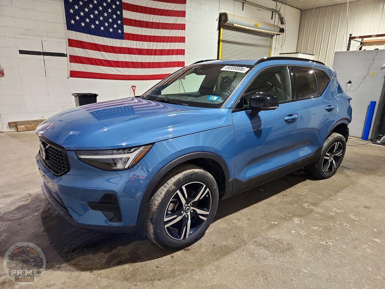2024 VOLVO XC40 — фото 1