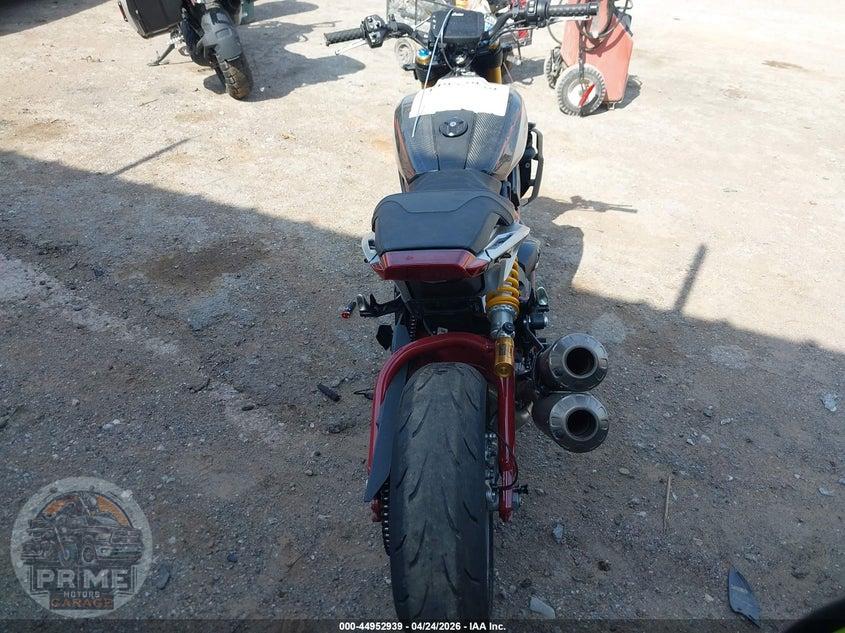 2022 INDIAN MOTORCYCLE CO. FTR R CARBON — фото 6