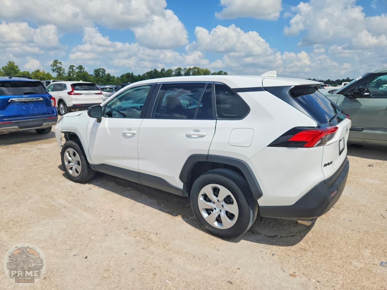 2025 TOYOTA RAV4 — фото 2