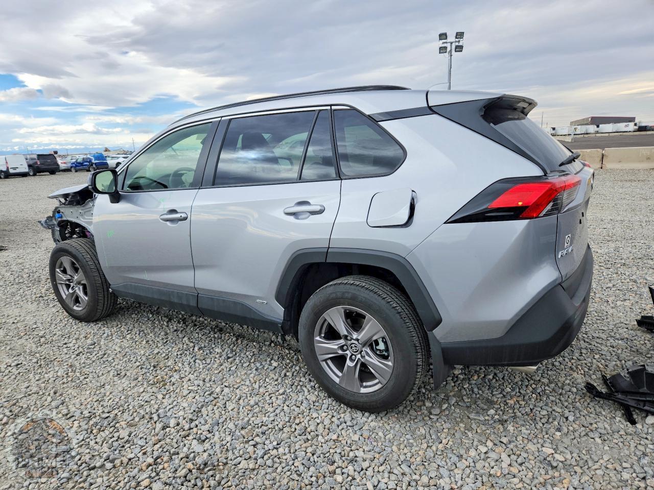 2025 TOYOTA RAV4 — фото 2